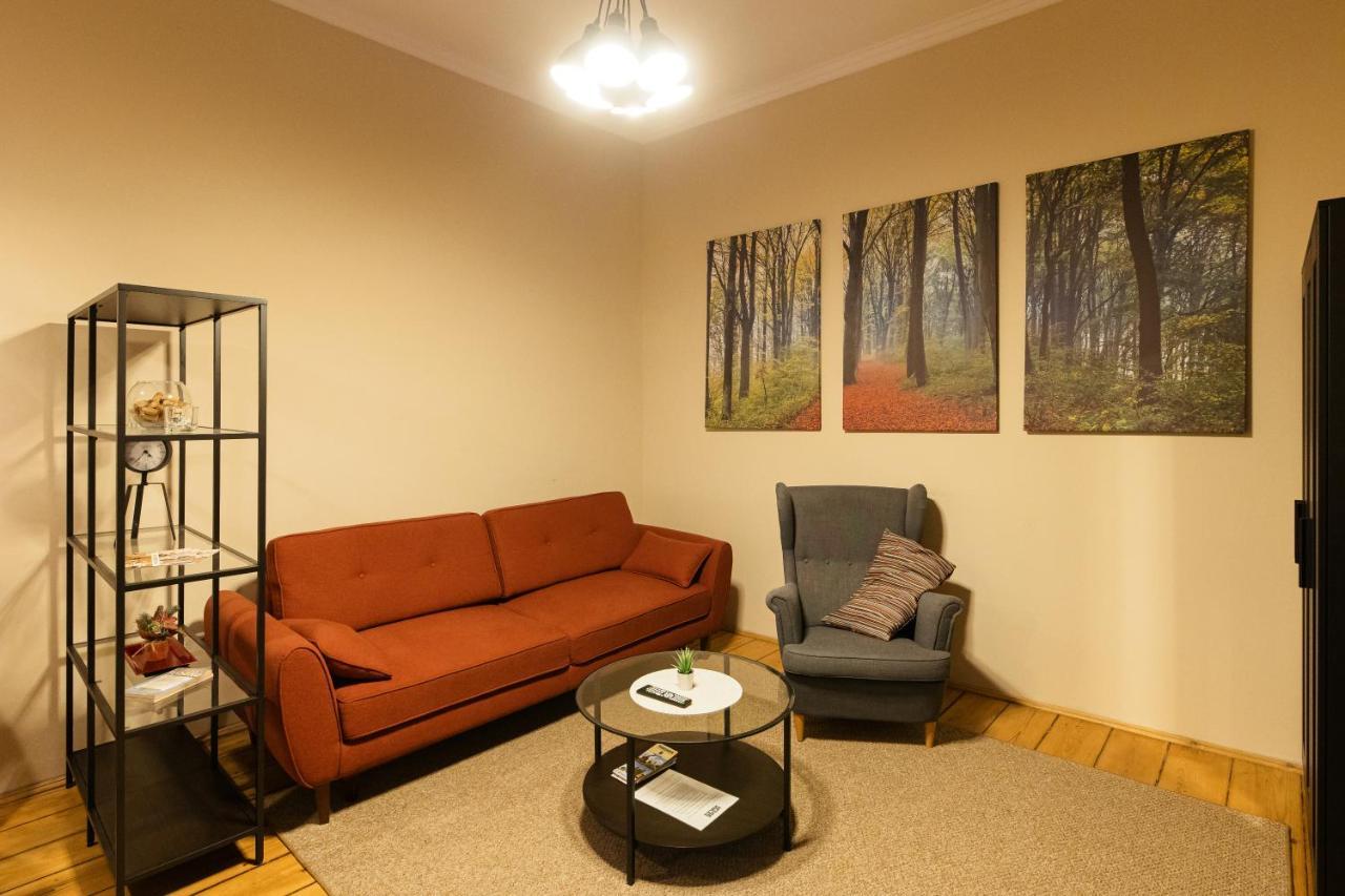 Chic Apartment In Historical City Center Тімішоара Екстер'єр фото