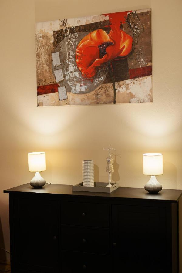 Chic Apartment In Historical City Center Тімішоара Екстер'єр фото