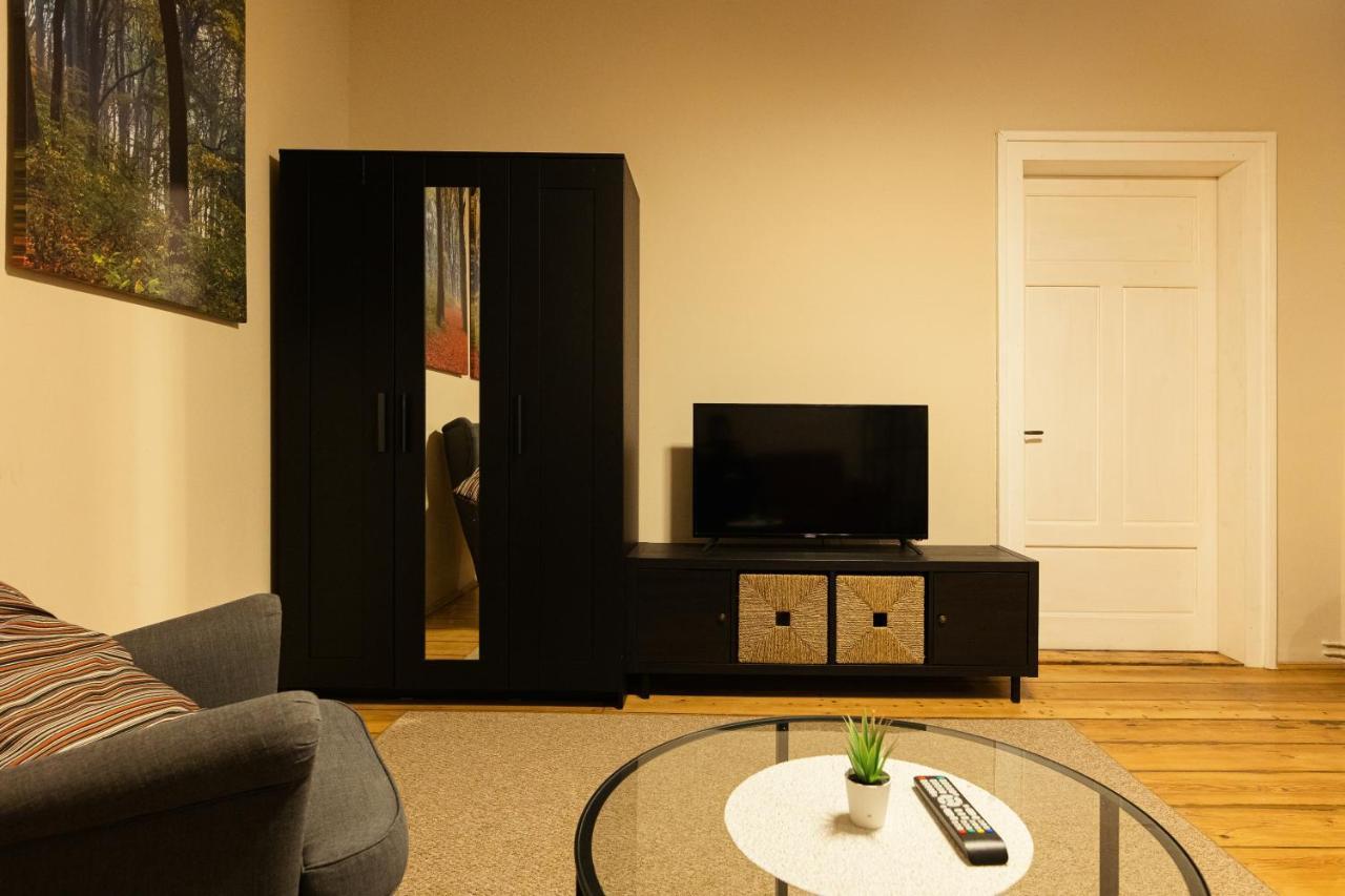 Chic Apartment In Historical City Center Тімішоара Екстер'єр фото